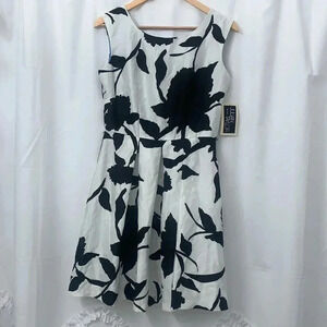 Women’s Julian Taylor Sleeveless Fitted Flare Dress Size 6 NEW WITH TAGS